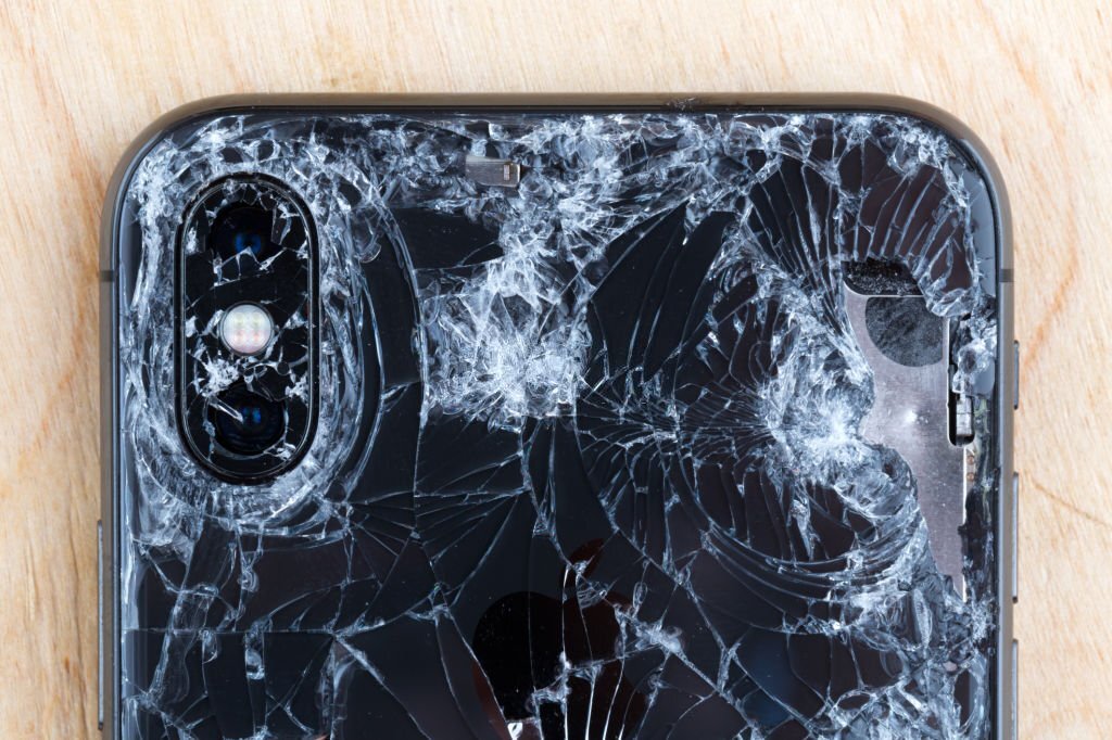fix cracked camera on smartphone